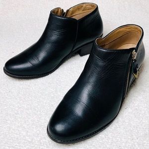 Vionic Jolene Black Leather Orthotic Ankle Boots Bootie low heel 8.5 side zip